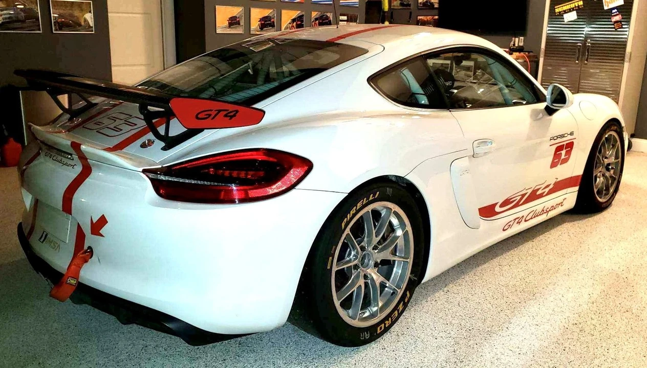2016 Porsche 981 Cayman GT4 Clubsport - Image 6 of 11