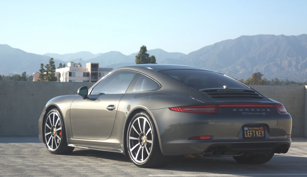 2013 Porsche 991 Carrera 4S - Image 4 of 31
