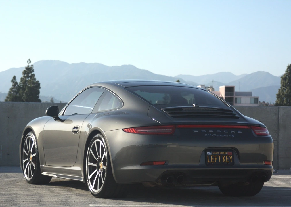 2013 Porsche 991 Carrera 4S - Image 5 of 31