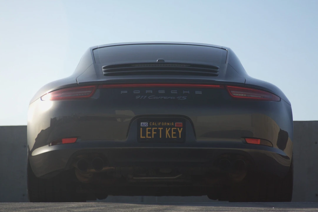 2013 Porsche 991 Carrera 4S - Image 7 of 31