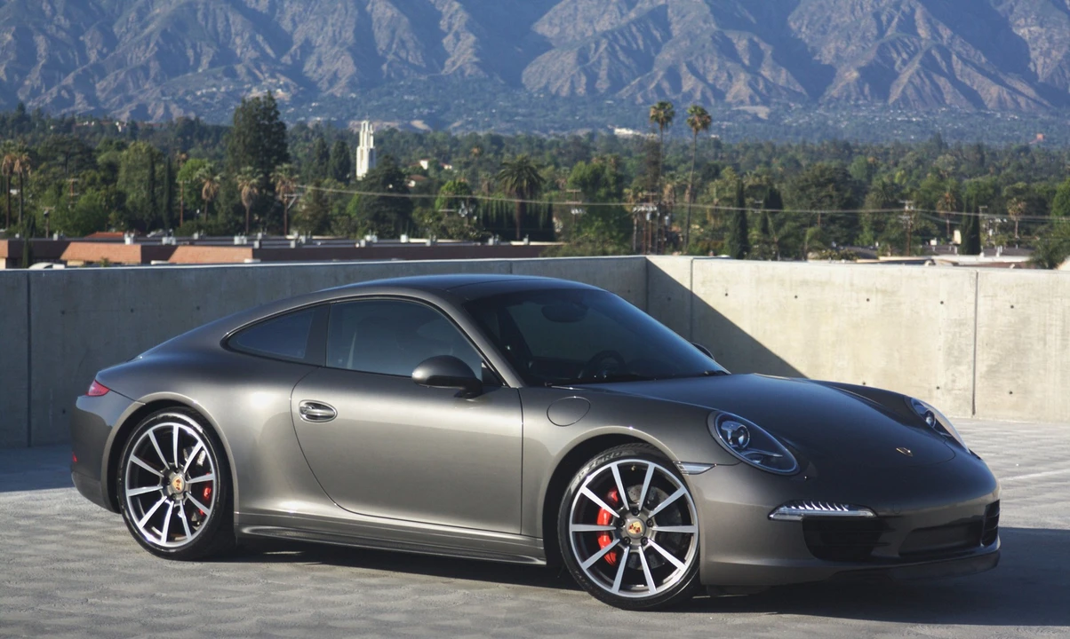 2013 Porsche 991 Carrera 4S - Image 8 of 31