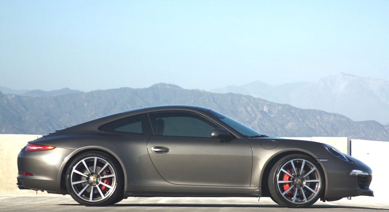 2013 Porsche 991 Carrera 4S - Image 9 of 31