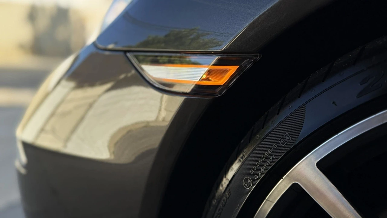 2013 Porsche 991 Carrera 4S - Image 29 of 31