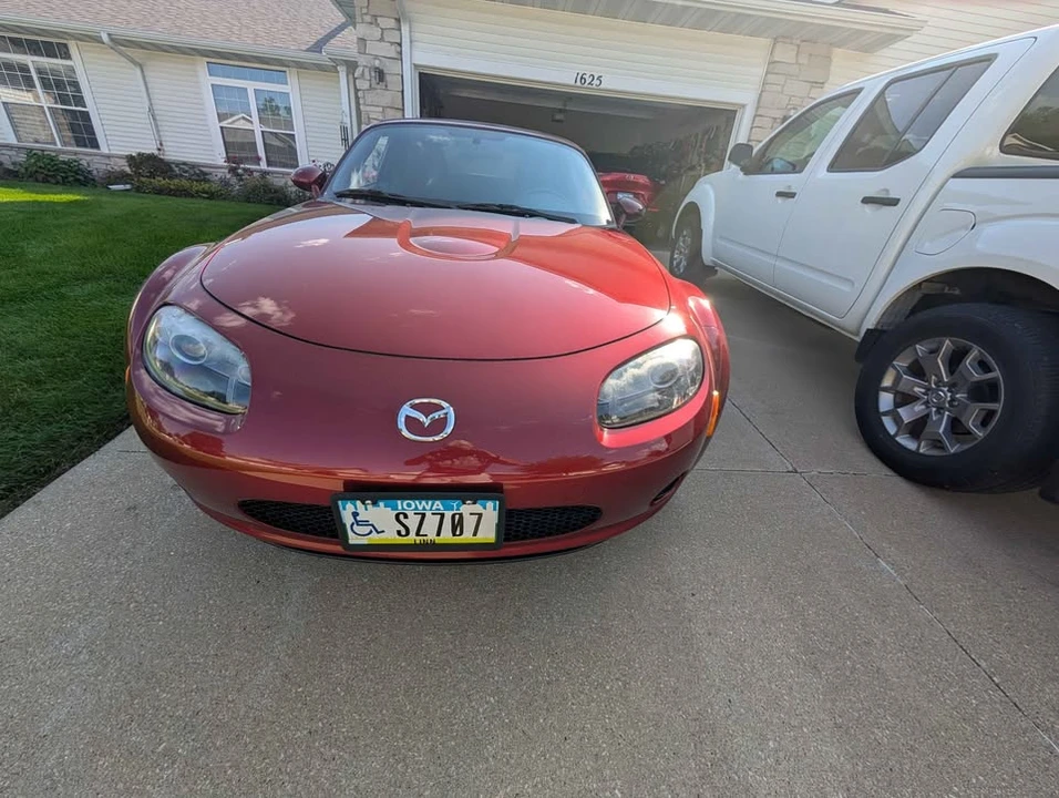 2006 Mazda NC MX-5 Miata - Image 2 of 2