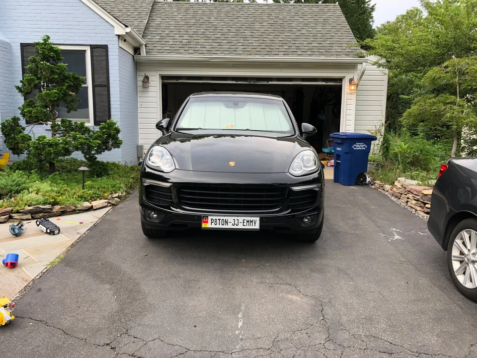 2016 Porsche 958 Cayenne - Image 2 of 10