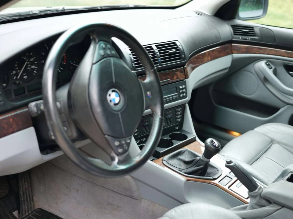 2000 BMW E39 540i - Image 7 of 21