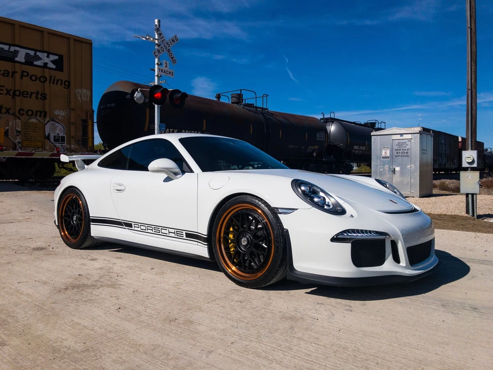 2014 Porsche 991 GT3 - Image 2 of 21