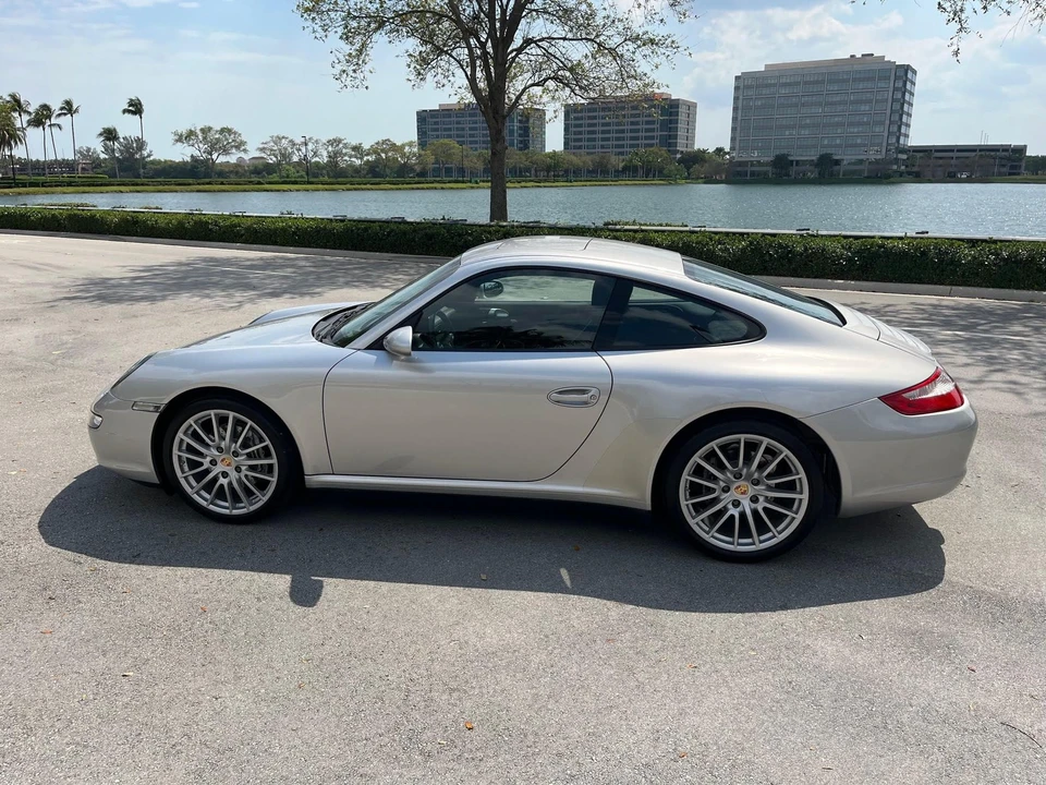 2006 Porsche 997 Carrera 4 - Image 6 of 18