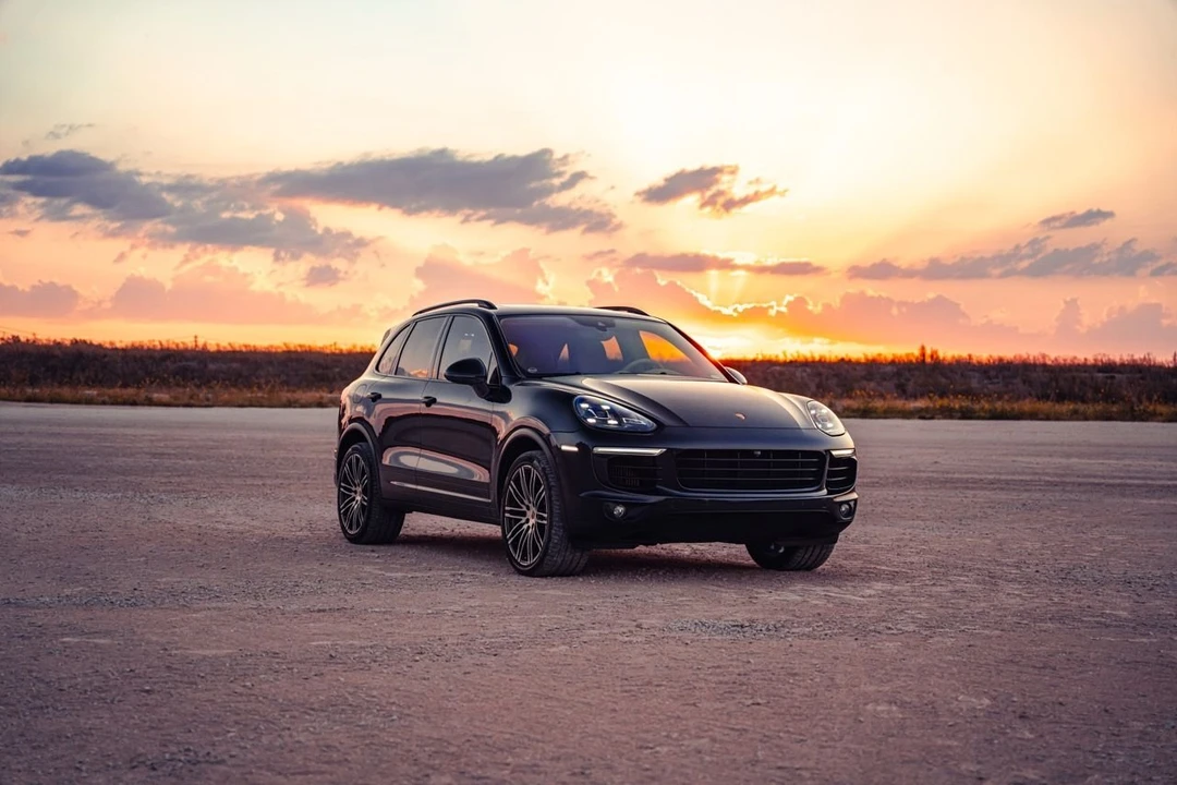2016 Porsche 958 Cayenne S - Image 3 of 31