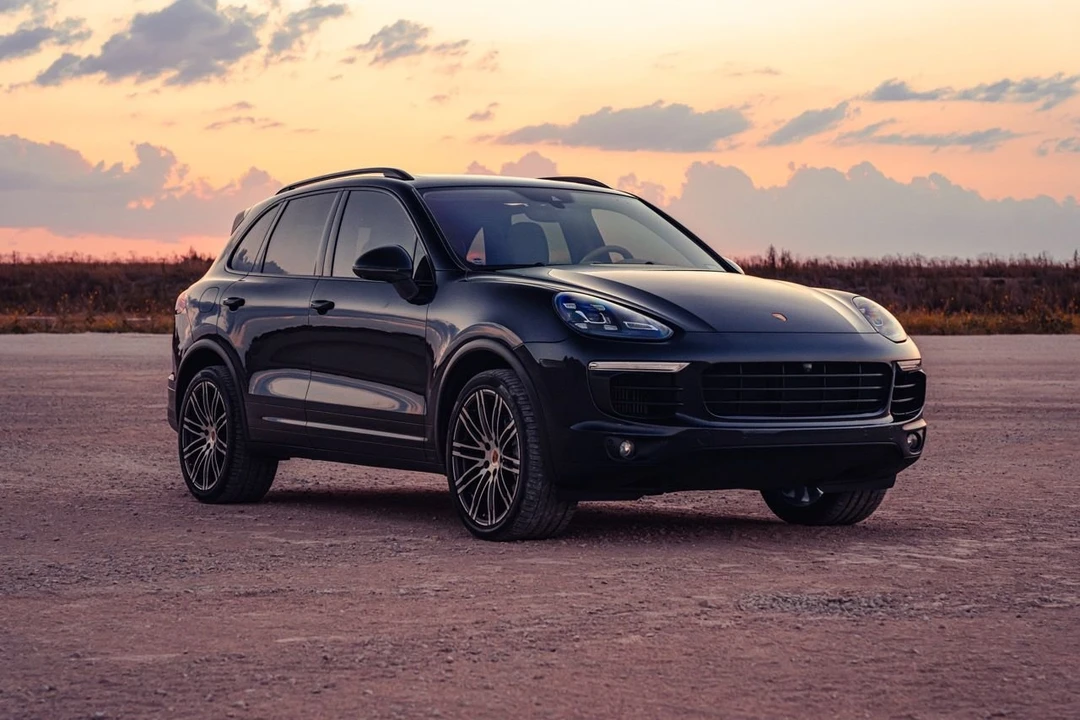 2016 Porsche 958 Cayenne S - Image 5 of 31