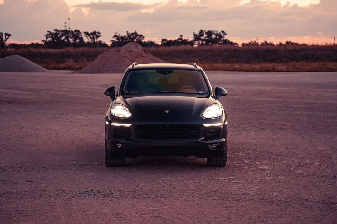 2016 Porsche 958 Cayenne S - Image 16 of 31