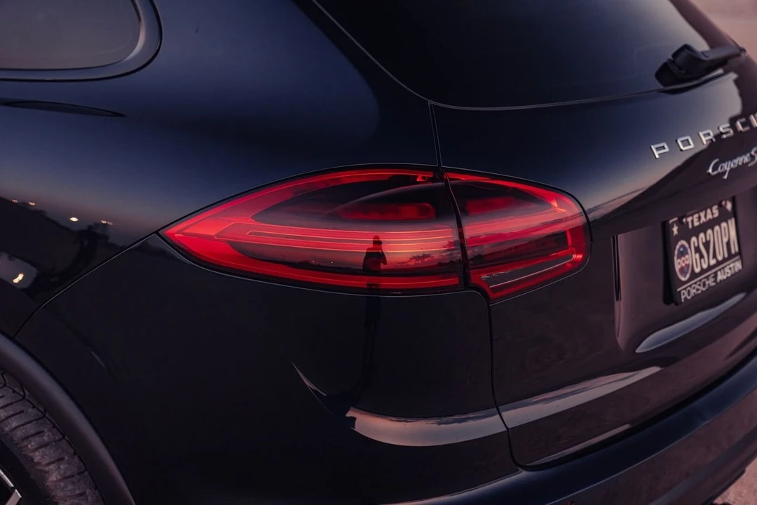 2016 Porsche 958 Cayenne S - Image 28 of 31