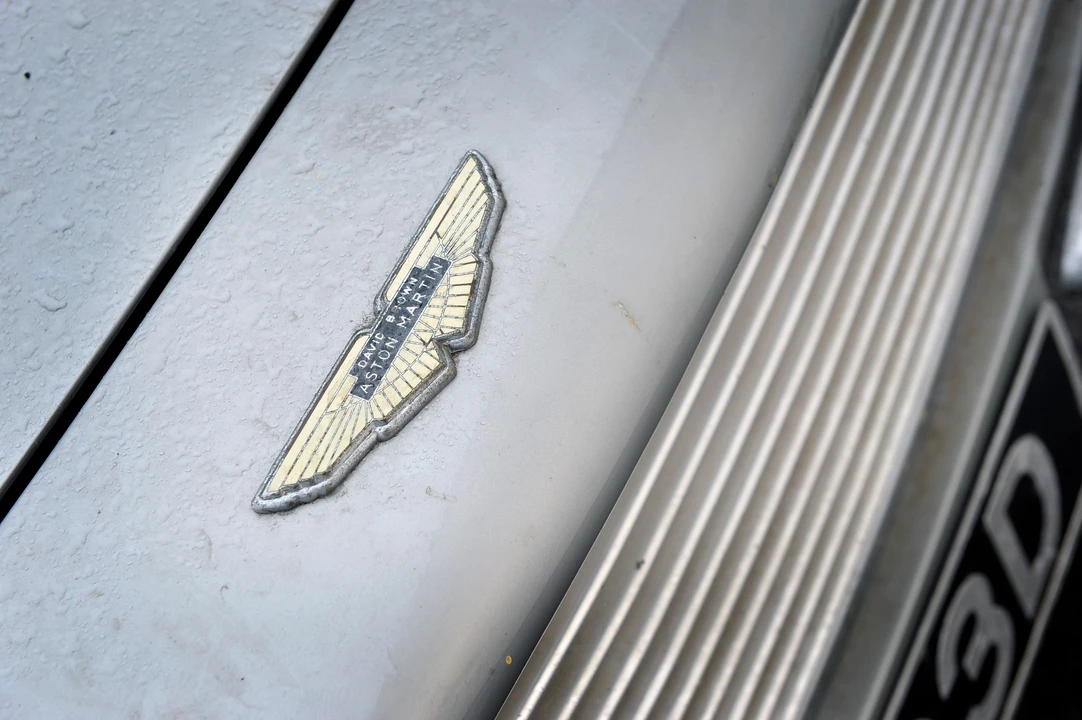 1966 Aston Martin DB6 Vantage - Image 15 of 19