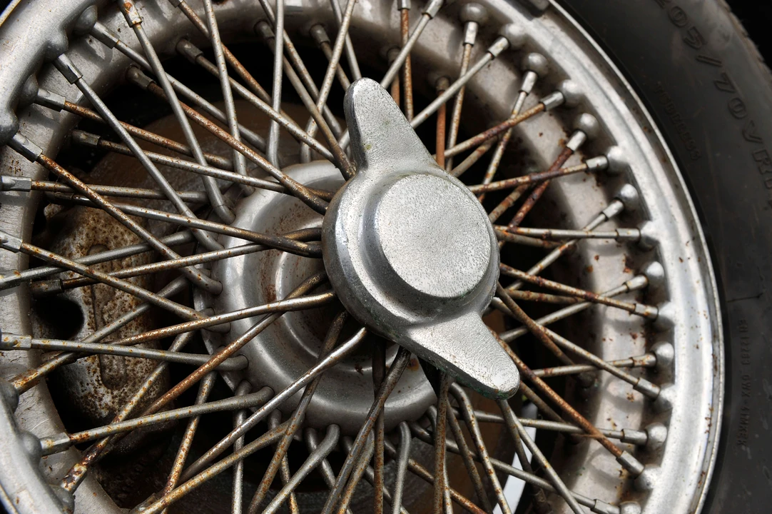 1966 Aston Martin DB6 Vantage - Image 17 of 19