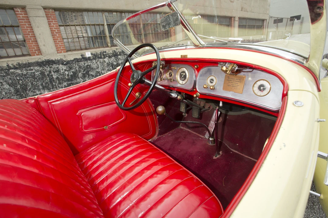1949 Auburn Speedster - Image 25 of 31