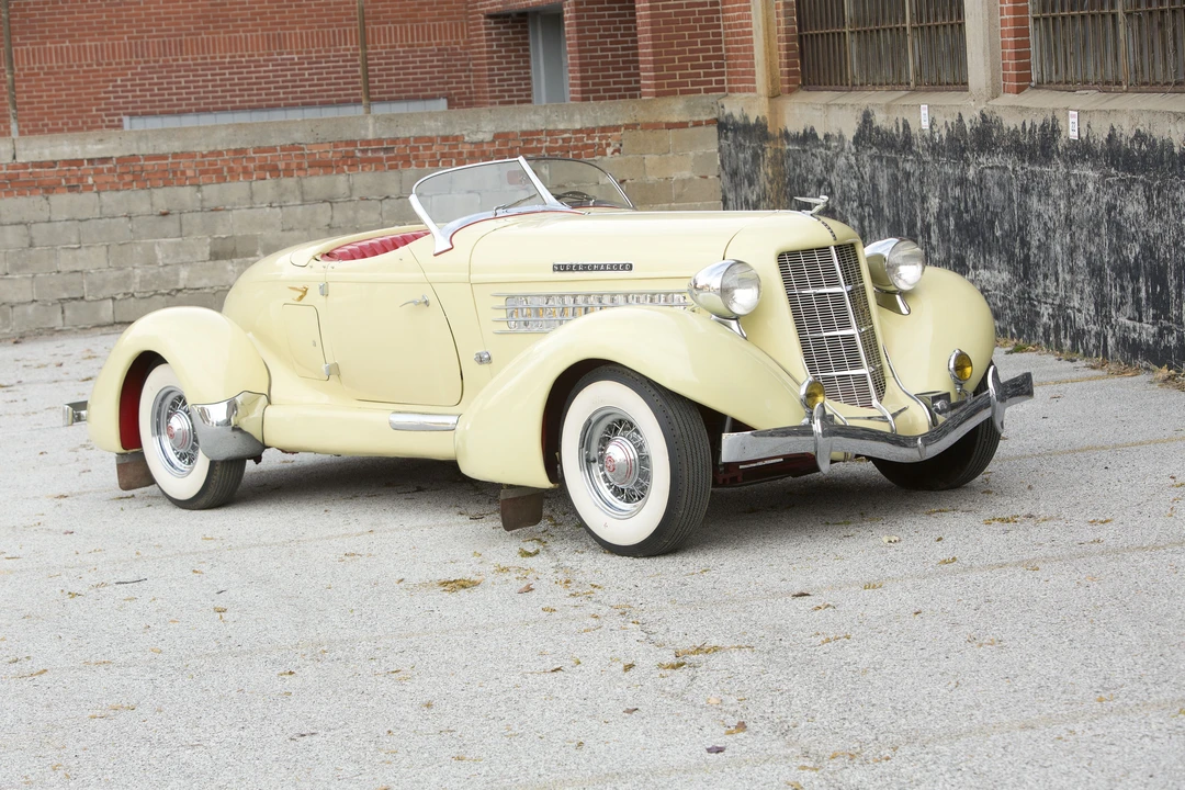 1949 Auburn Speedster - Image 3 of 31