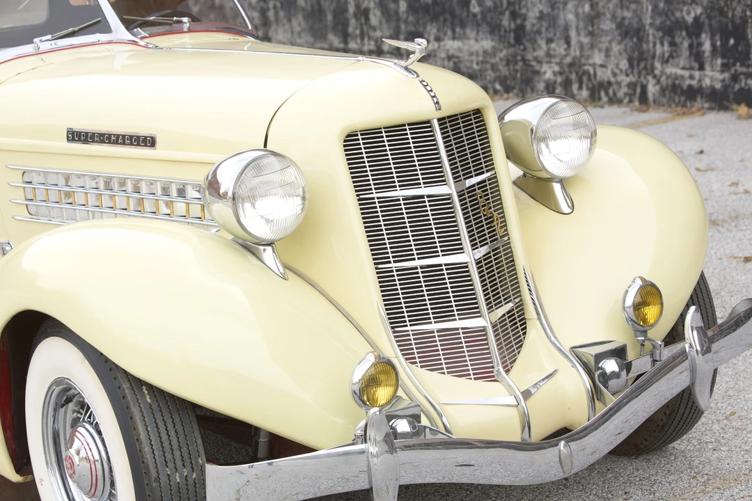 1949 Auburn Speedster - Image 28 of 31