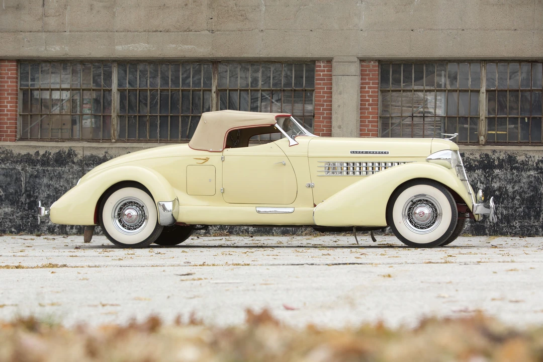 1949 Auburn Speedster - Image 9 of 31