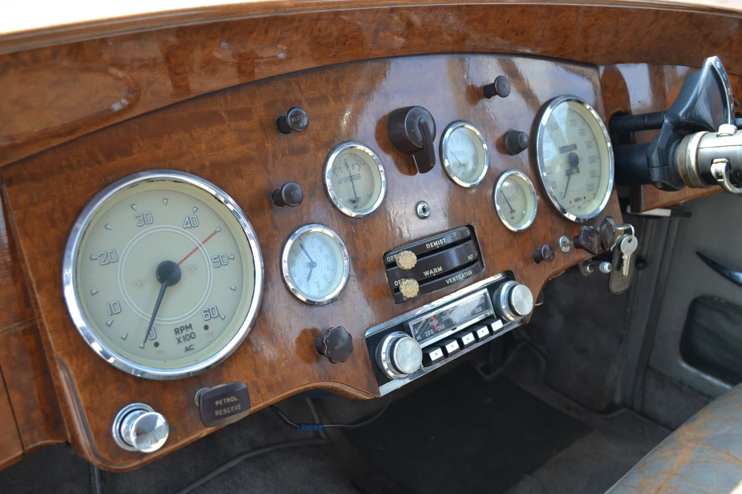 1955 Daimler - Image 4 of 8