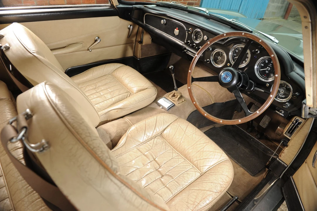 1962 Aston Martin DB4 - Image 21 of 31