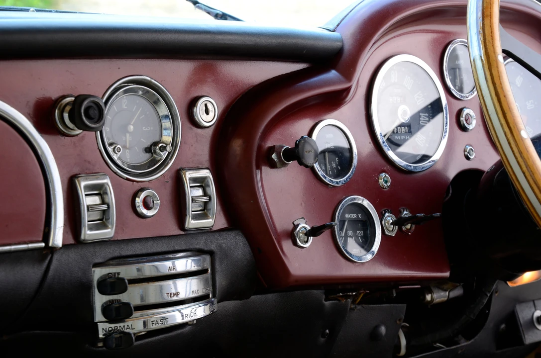 1963 Aston Martin DB5 Convertible - Image 9 of 13