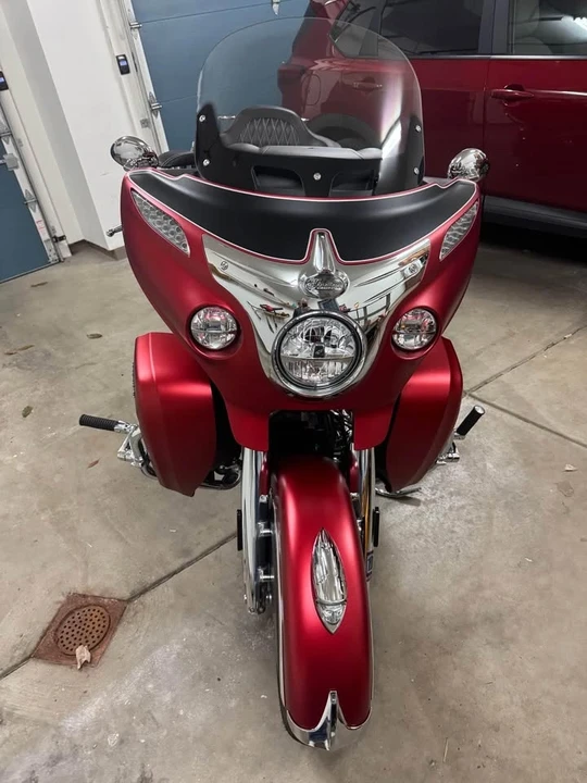 2017 Indian - Image 2 of 10