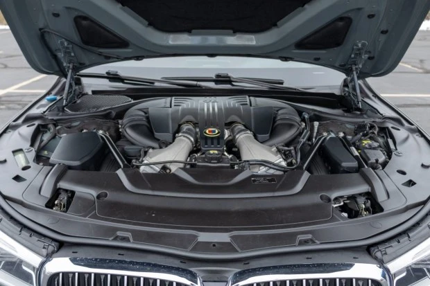 2018 BMW Alpina B7 - Image 7 of 9