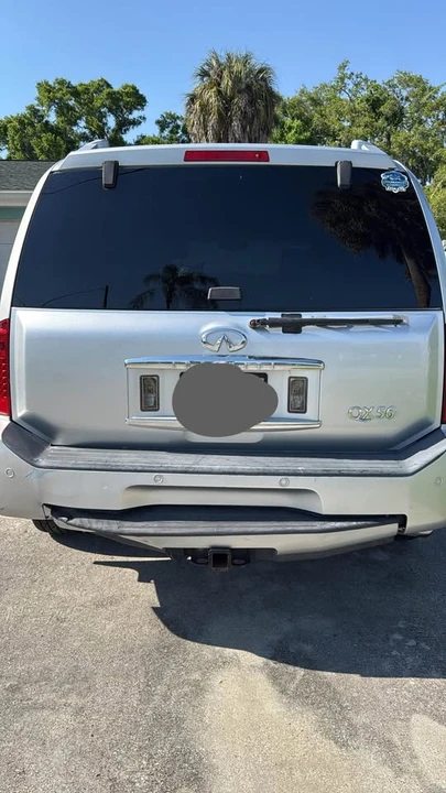 2005 Infiniti QX80 - Image 8 of 8