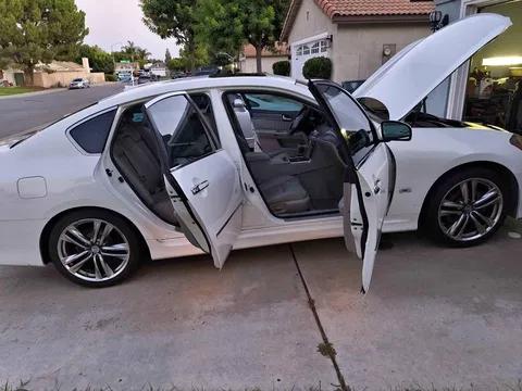 2010 Infiniti M35 S
