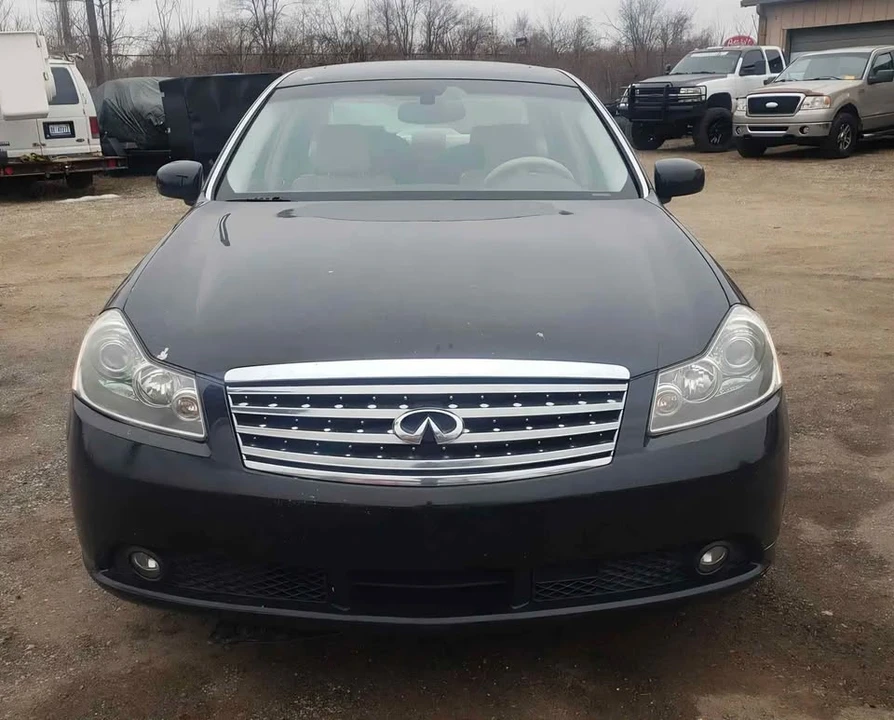 Infiniti M 3rd Gen - Image 2 of 9