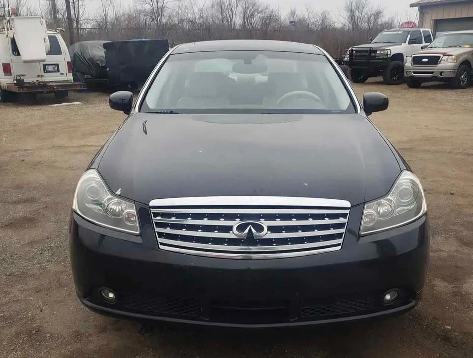 Infiniti M 3rd Gen - Image 7 of 9