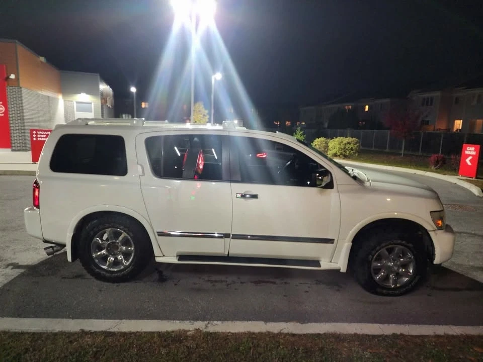 Infiniti QX80 - Image 4 of 5