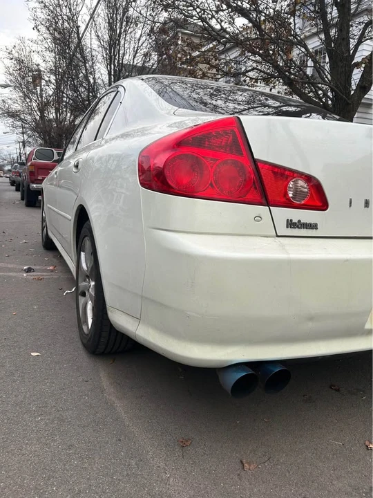 Infiniti G35 3rd Gen - Image 2 of 3