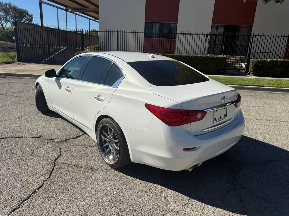 Infiniti Q50 - Image 2 of 5