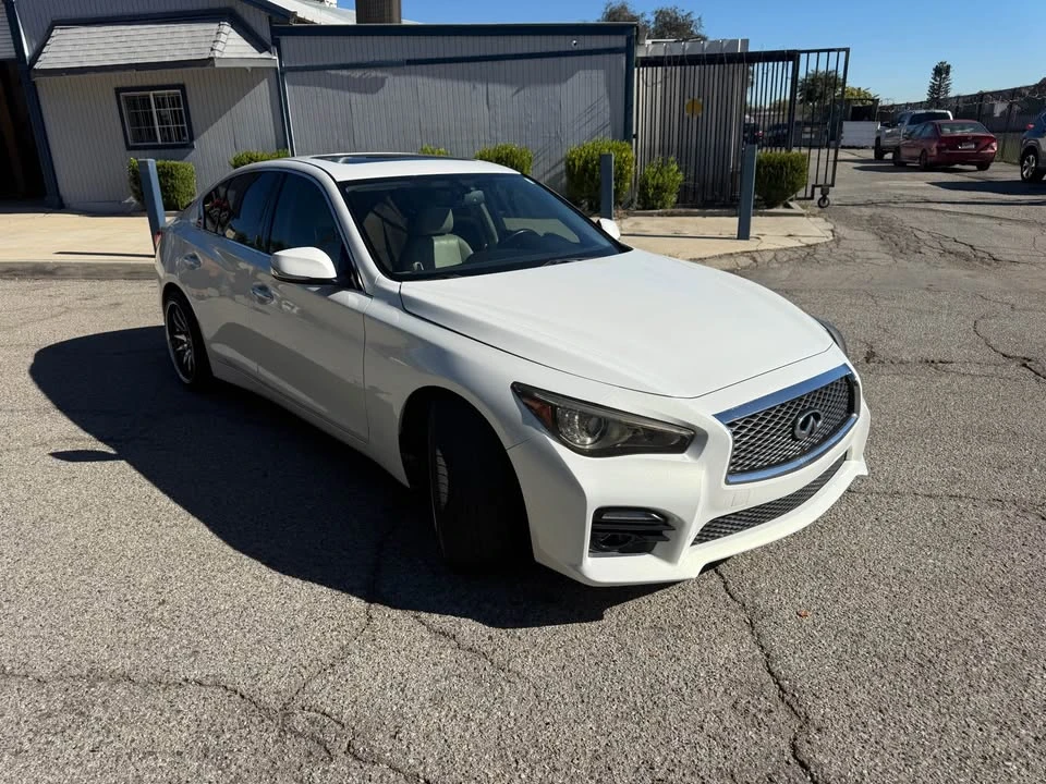 Infiniti Q50 - Image 4 of 5