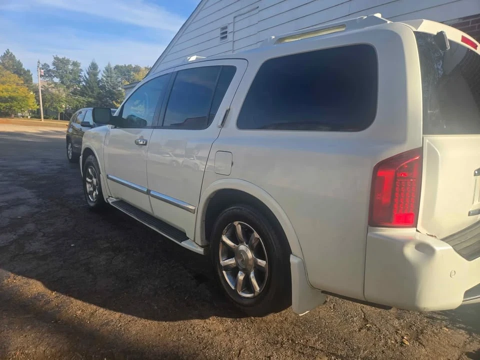 2006 Infiniti QX80 - Image 2 of 8