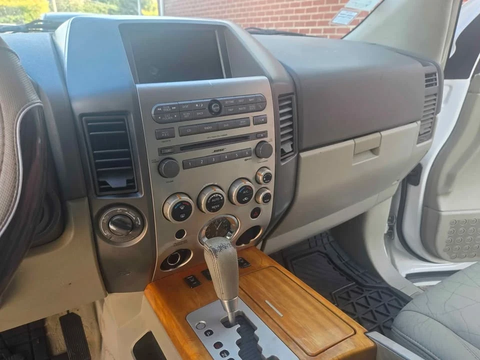 2006 Infiniti QX80 - Image 5 of 8
