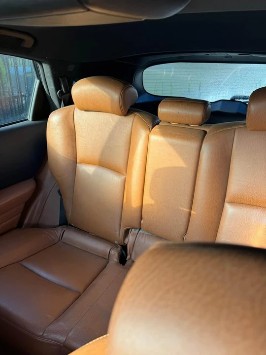 2003 Infiniti QX4 - Image 4 of 5