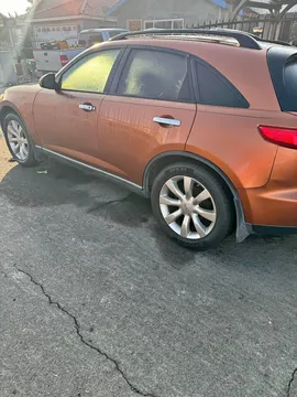 2003 Infiniti SUV
