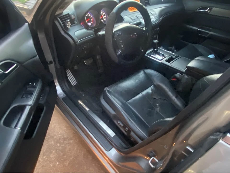 Infiniti M 3rd Gen - Image 4 of 9