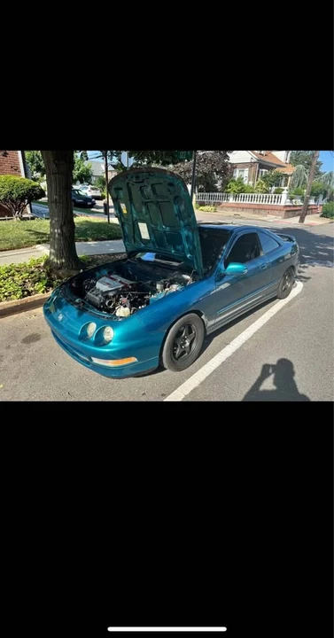 Acura Integra Type R 4th Gen - Image 2 of 10