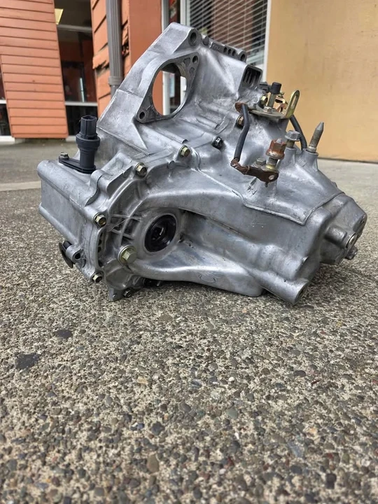 Parts & Memorabilia Gearboxes - Image 4 of 6