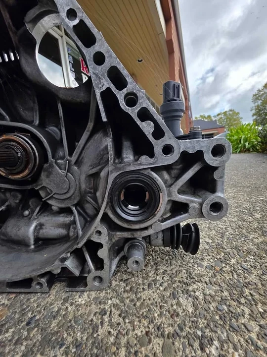 Parts & Memorabilia Gearboxes - Image 6 of 6