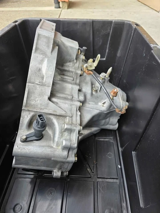 Parts & Memorabilia Gearboxes - Image 3 of 6