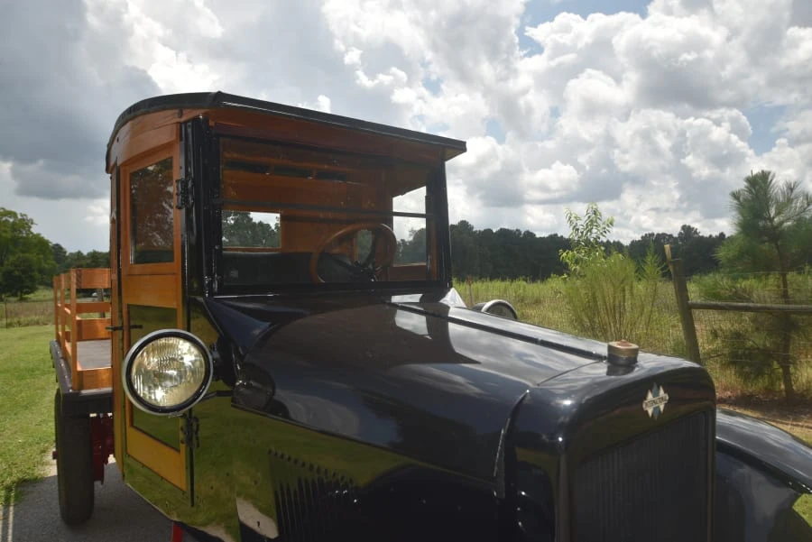International Harvester Pickup - Image 3 of 28
