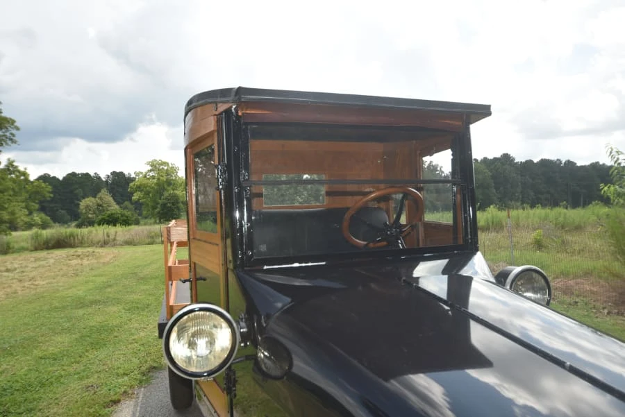 International Harvester Pickup - Image 8 of 28