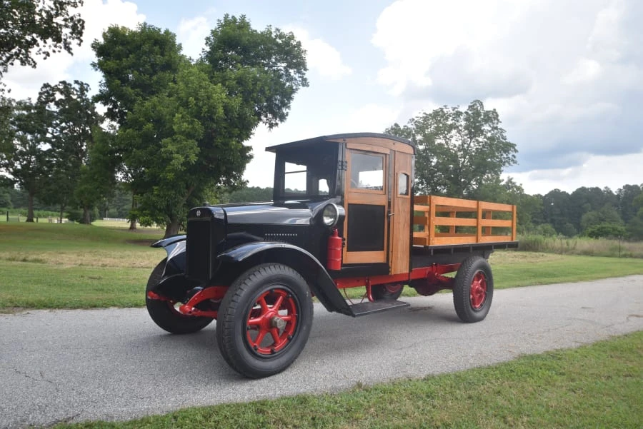 International Harvester Pickup - Image 15 of 28