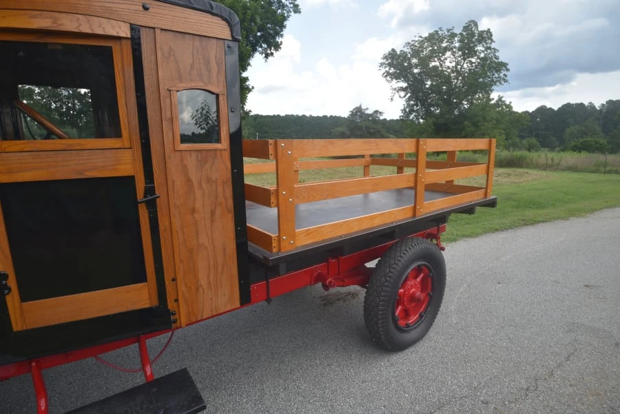 International Harvester Pickup - Image 19 of 28