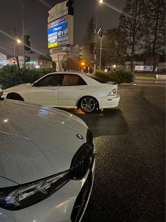 2005 Lexus IS 1st Gen - Image 2 of 2