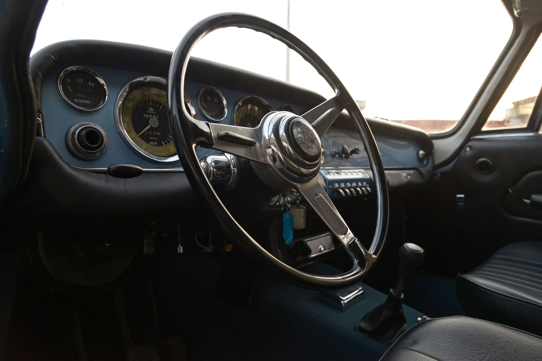 1902 Maserati Shamal - Image 7 of 16